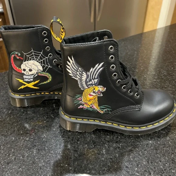 Dr. Martens | Shoes | Dr Martens 46 Souvenir Embroidered  display picture 3